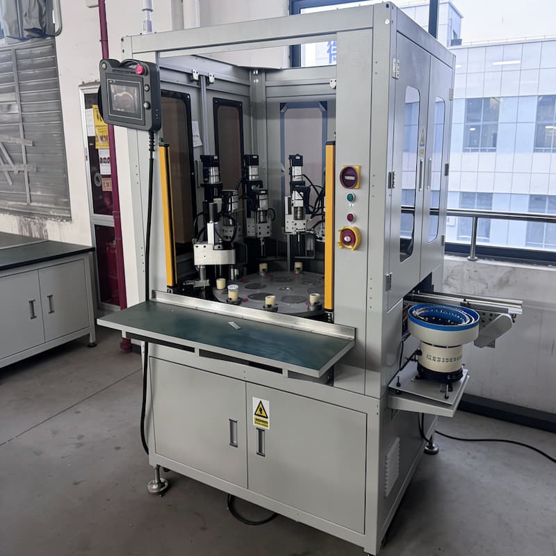 GU10 Lamba Kabı Bakır Pim Perçinleme Makinesi